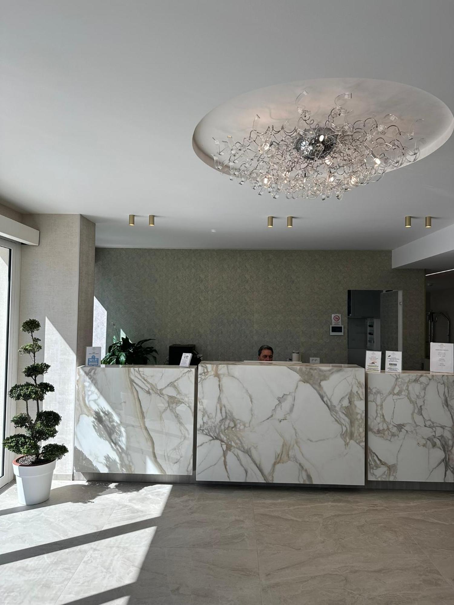 Hotel Tropic - Fronte Mare Riccione Exterior foto